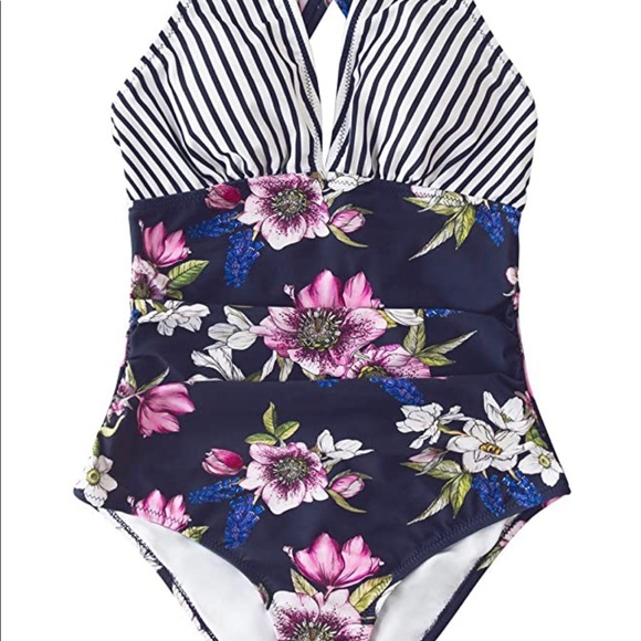 swimsuit. bikini    large - Picture 1 of 5
